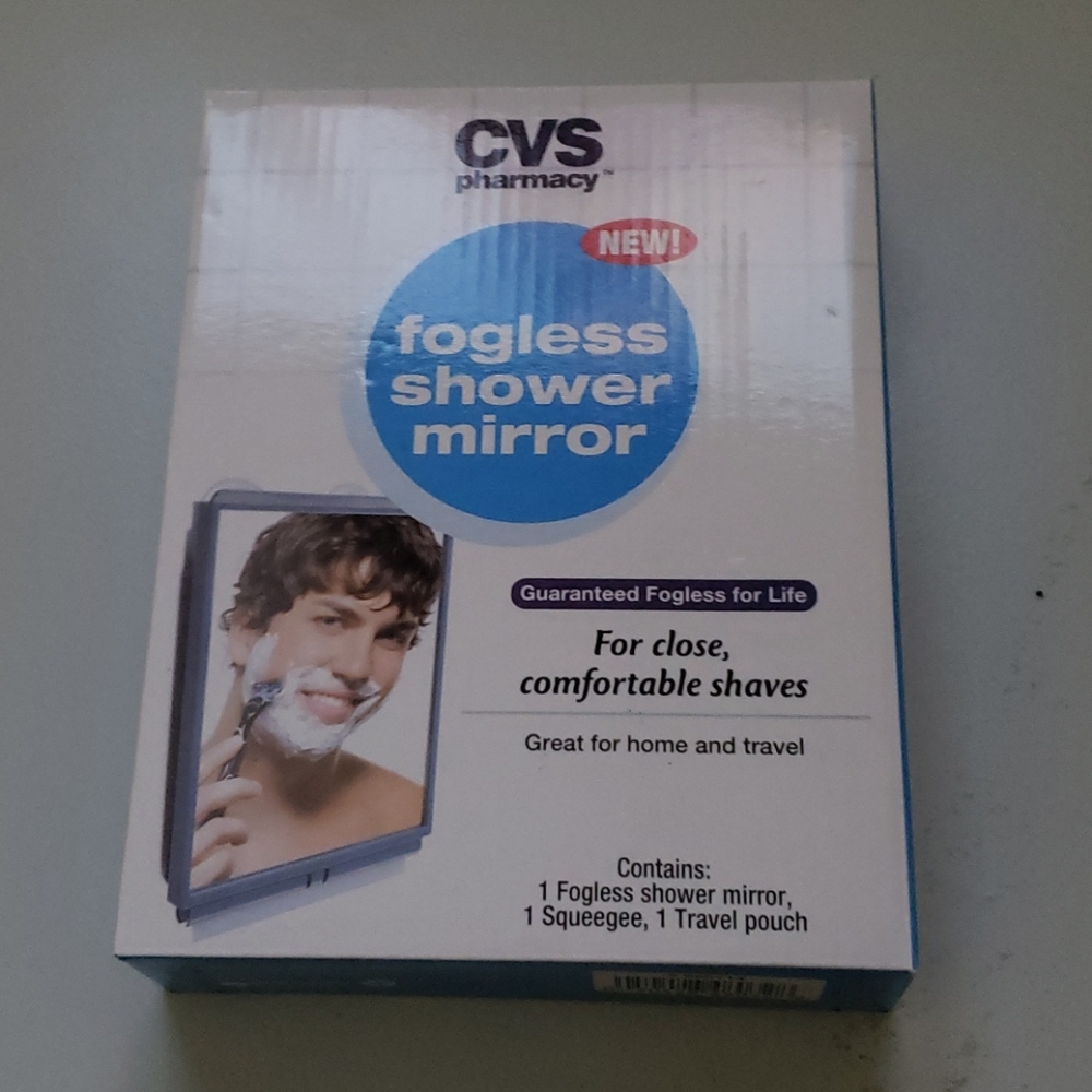 Fogless shower mirrors with carry pouch